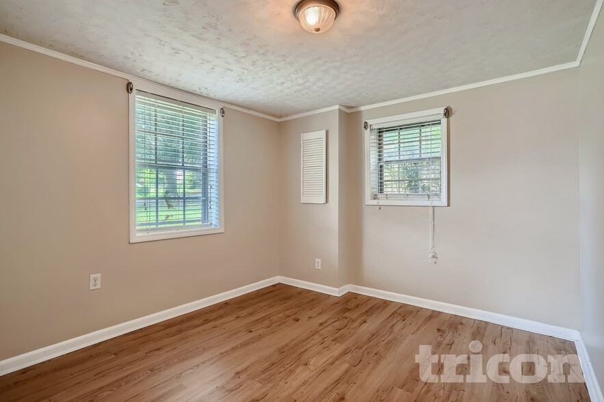 Building Photo - 114 Grassdale Rd