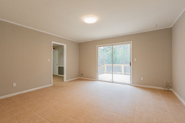 Building Photo - Quiet Ranch