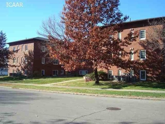 Exterior of building - 100 Grandview Ct