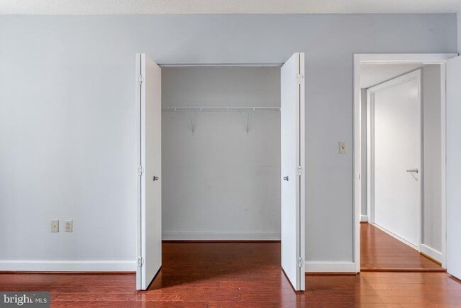 Building Photo - 1150 K St NW