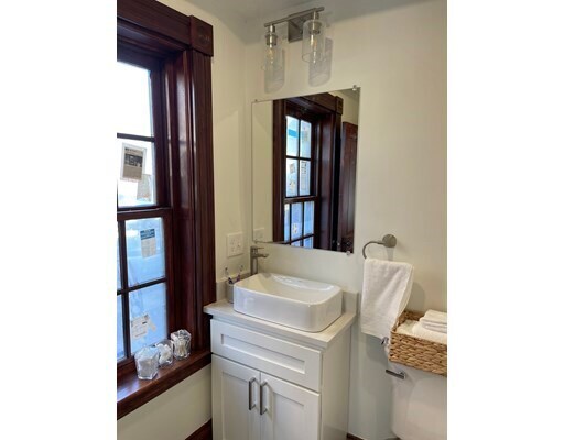 Building Photo - 41 Summer St