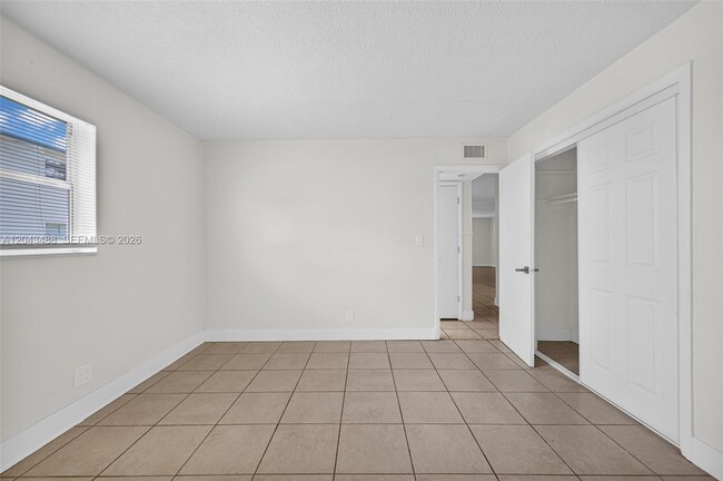 Building Photo - 861 SW 74th Terrace