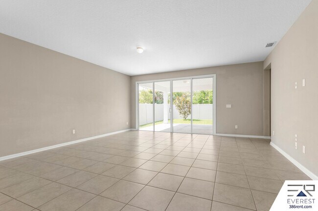 Building Photo - 58 Los Lagos Blvd