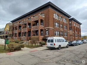 Building Photo - CASS D Apartments-5336