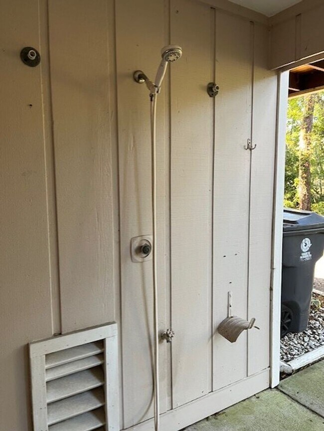 Building Photo - 1200 St Joseph St