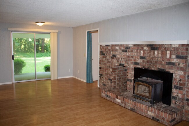 Building Photo - 7147 Mecklem Rd