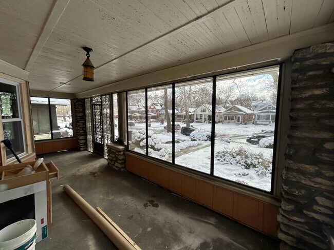 Building Photo - 3216 E 28th St