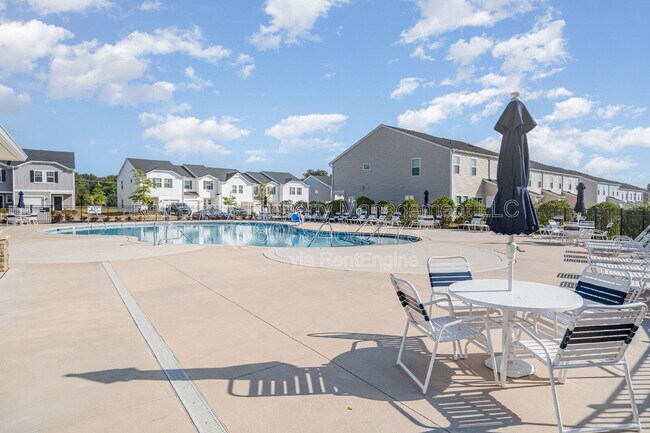 Building Photo - 2003 Old Rivers Rd