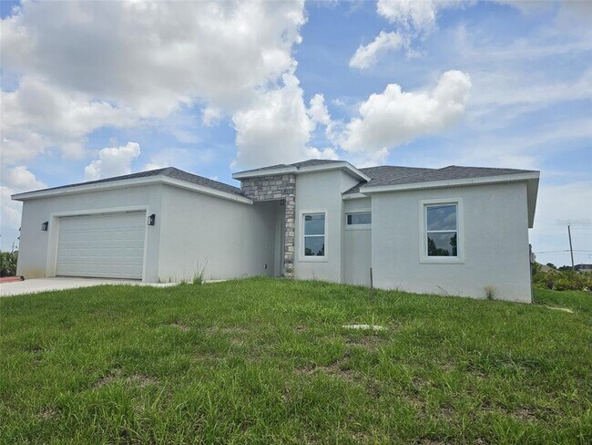 Building Photo - 13565 Jeronimo Ln