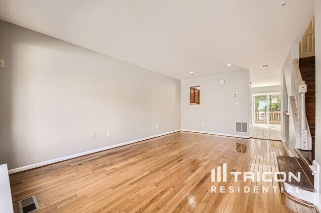 Building Photo - 4744 Wainwright Cir
