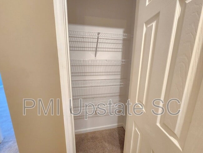 Building Photo - 65 Greensboro Ct