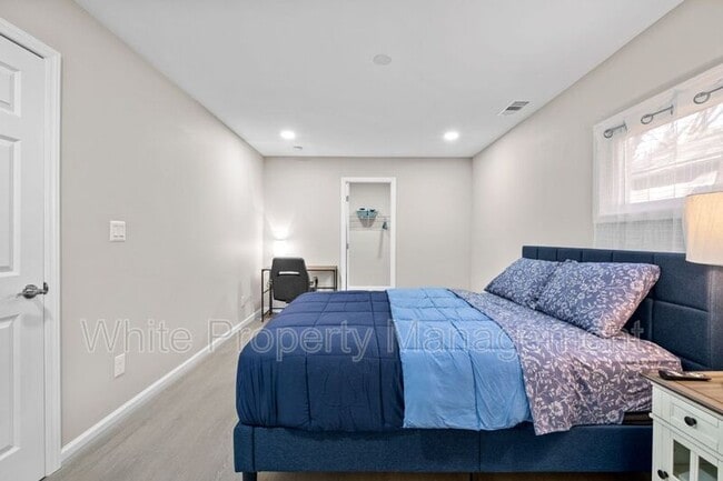 Building Photo - 2620 Englehardt St