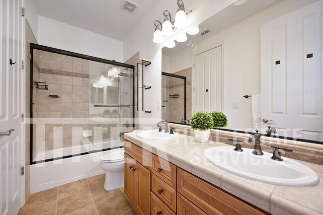 Building Photo - 2469 Kinsella Way