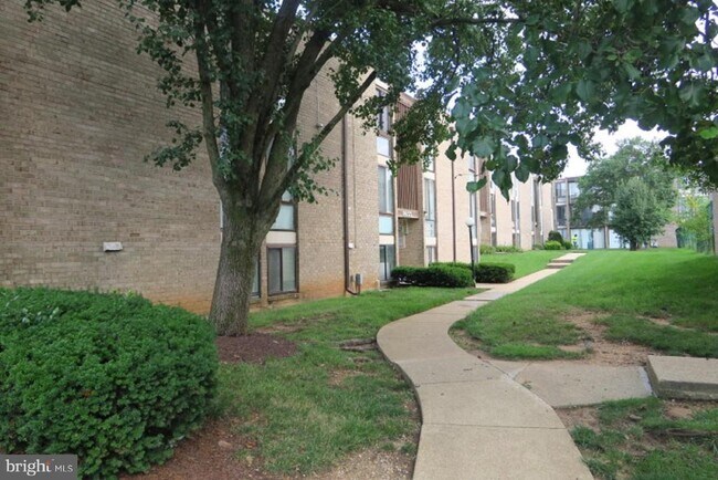 Building Photo - 8653 Greenbelt Rd