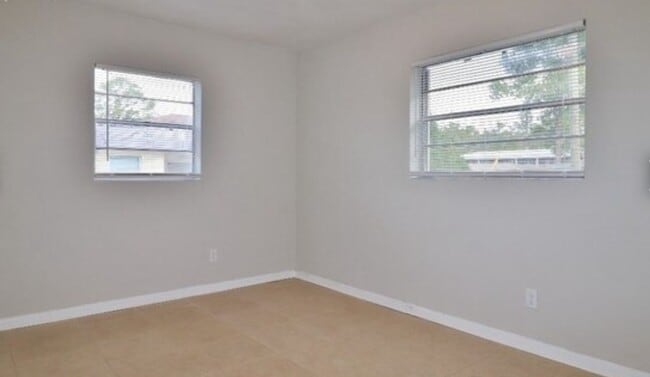 Building Photo - 5450 Juno Dr