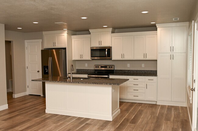 Building Photo - 2781 W 4140 S