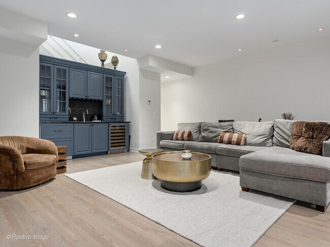 Building Photo - 24 N May St