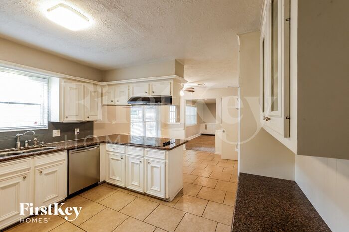 Building Photo - 25603 Pecan Valley Cir