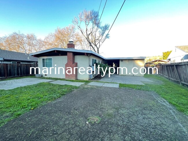 Building Photo - Vallejo 3BR/1BA Single-Family Home with Garage & Large Backyard
