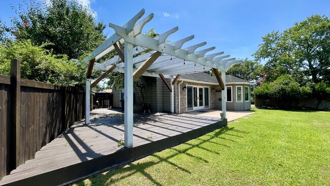 Building Photo - 1120 Revelstroke Ct
