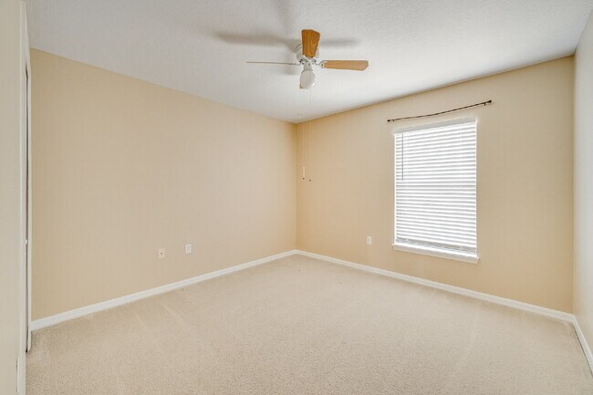 Building Photo - Brookshire at Heritage Oaks, Two-Story Pool Home with pond view!