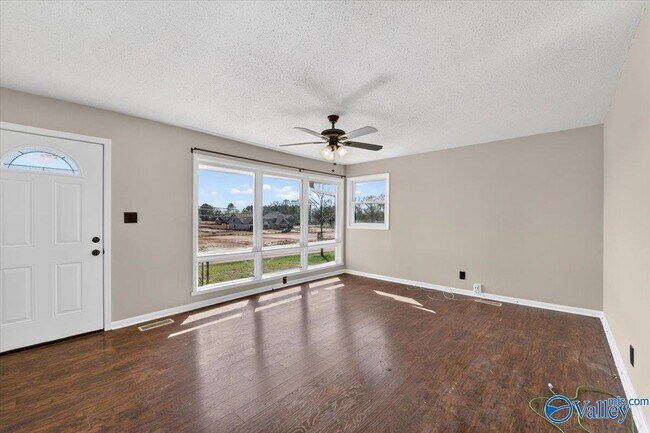 Building Photo - 372 Clutts Rd