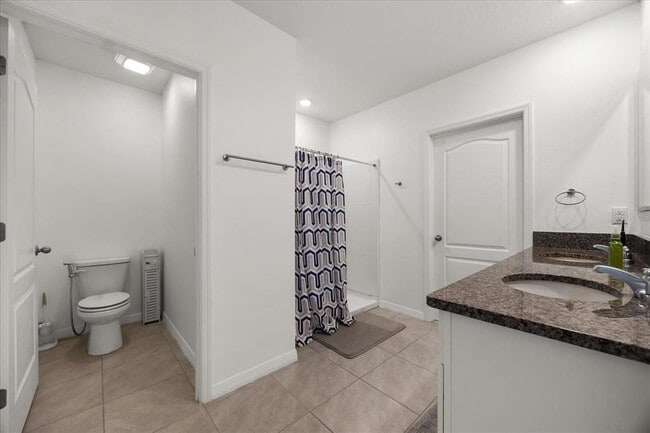 Building Photo - 1467 Riverboat Dr