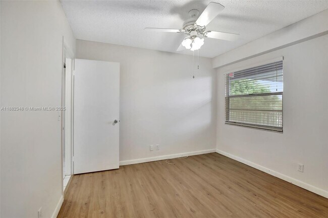 Building Photo - 1201 SW 128th Terrace