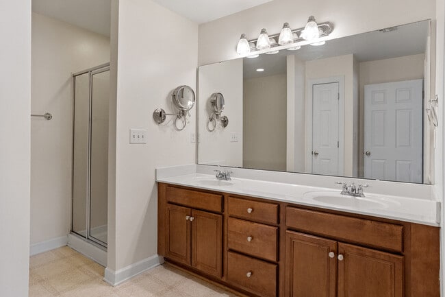 Building Photo - 8105 Satillo Ln