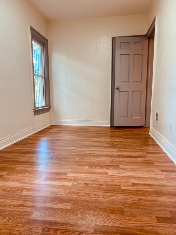 Building Photo - 291 Wohlers Ave