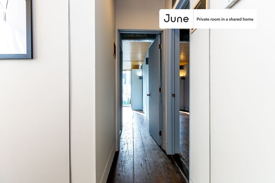 Building Photo - Room in Shared 6 bed/6 bath home