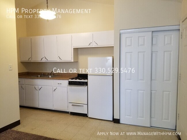 Building Photo - 2365 Newton-
