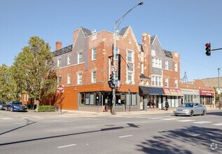 Building Photo - 2805 N Kilbourn Ave