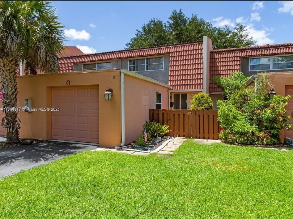 Building Photo - 8605 NW 35th Ct