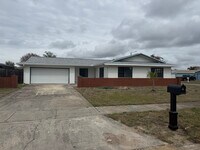 Building Photo - 168 Las Palmas