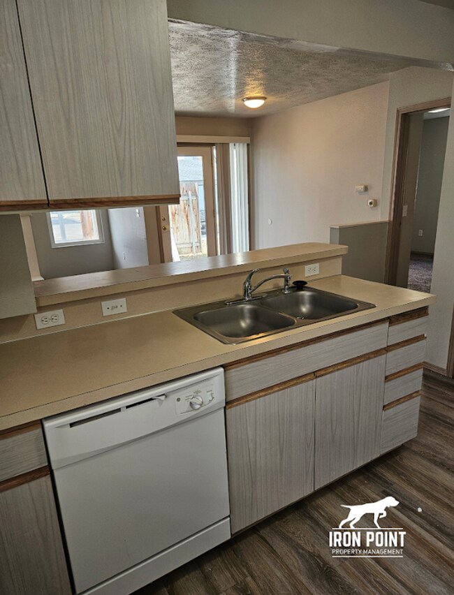 Building Photo - DAL584