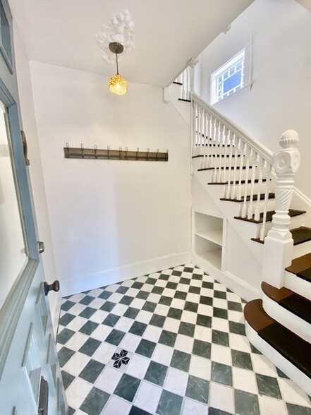 Building Photo - 81 Benton Rd