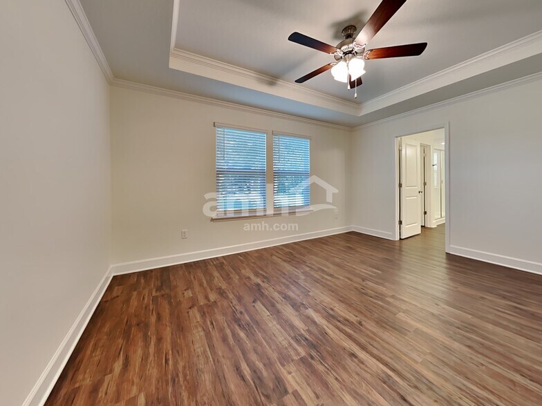 Building Photo - 1034 Tan Tara Trl