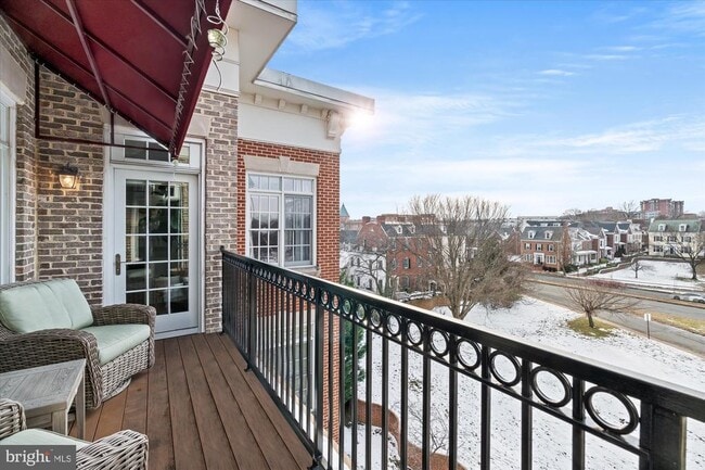 Building Photo - 600 Second St