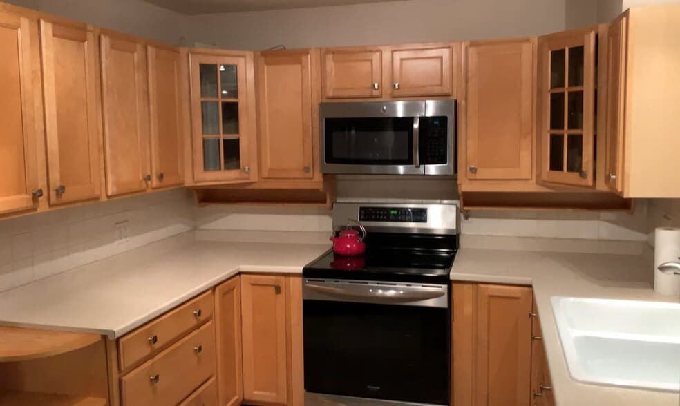 Building Photo - 5608 Lone Oak Dr