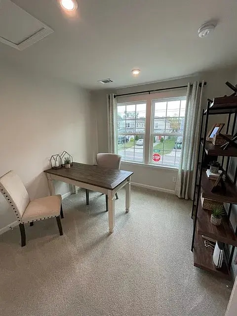 Building Photo - 420 Park Ave