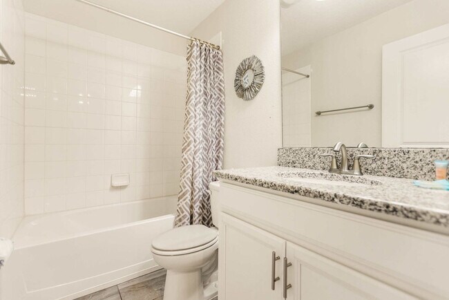 Building Photo - 4718 Kings Castle Cir