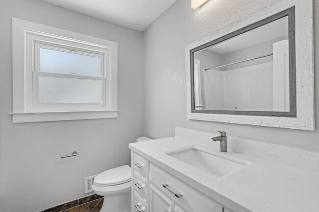 Building Photo - 3143 Shriver Dr