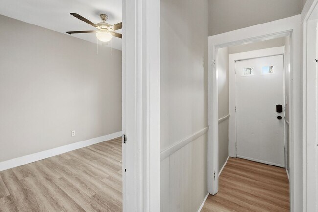 Building Photo - 47 Fox St