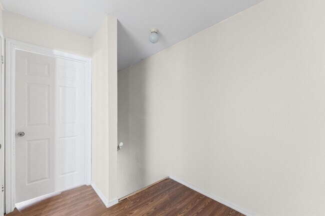 Building Photo - 12206 Ormandy St