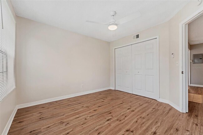 Building Photo - 370 Lake Placid Ct