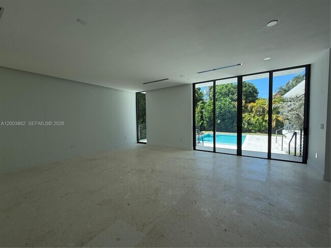 Building Photo - 253 W Enid Dr