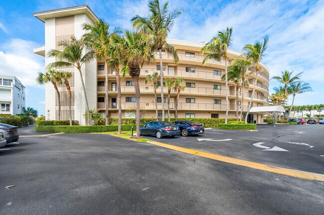 Building Photo - 3605 S Ocean Blvd