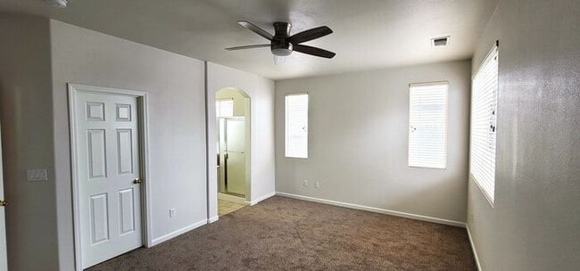 Building Photo - Single-Story 3 Bed, 2 Bath Home in Gated Double Diamond Community – Pool, Gym & 2-Car Garage