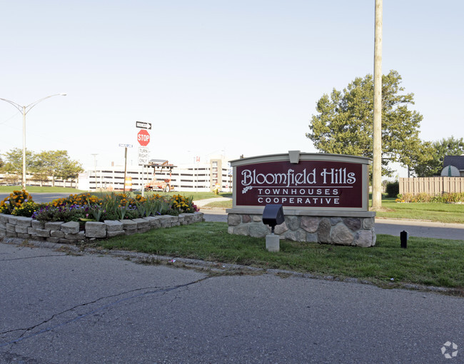 Entrance Sign - Bloomfield Hills Townhouse Cooperative